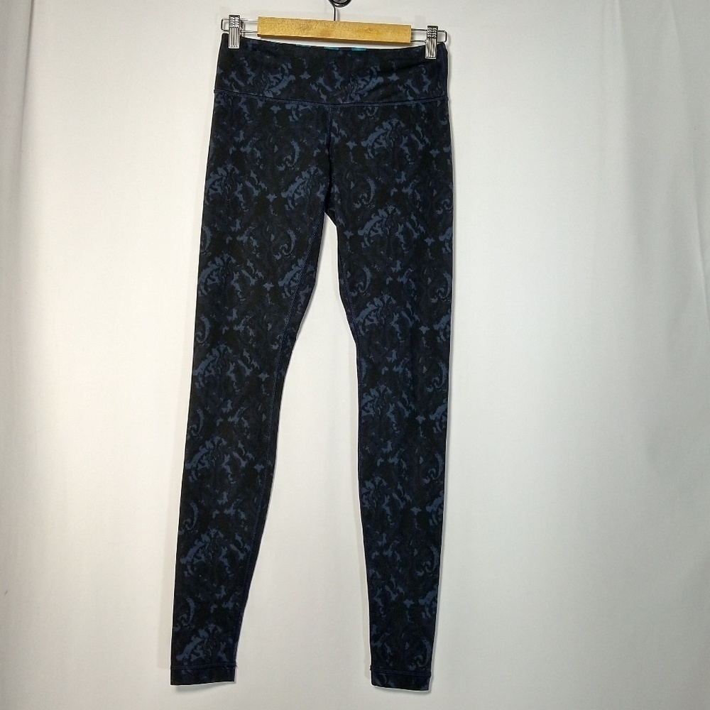 Lululemon Leggings Sz 6 Black Blue Abstract Print